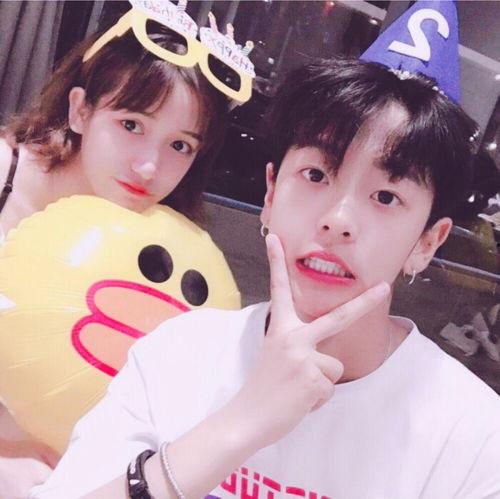 网红吃瓜头像男