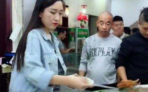 抖音帅哥吃瓜网红叫什么,抖音帅哥网红的瓜香之旅