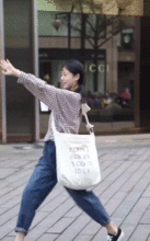 抖音网红街拍吃瓜视频大全,揭秘热门吃瓜视频背后的故事